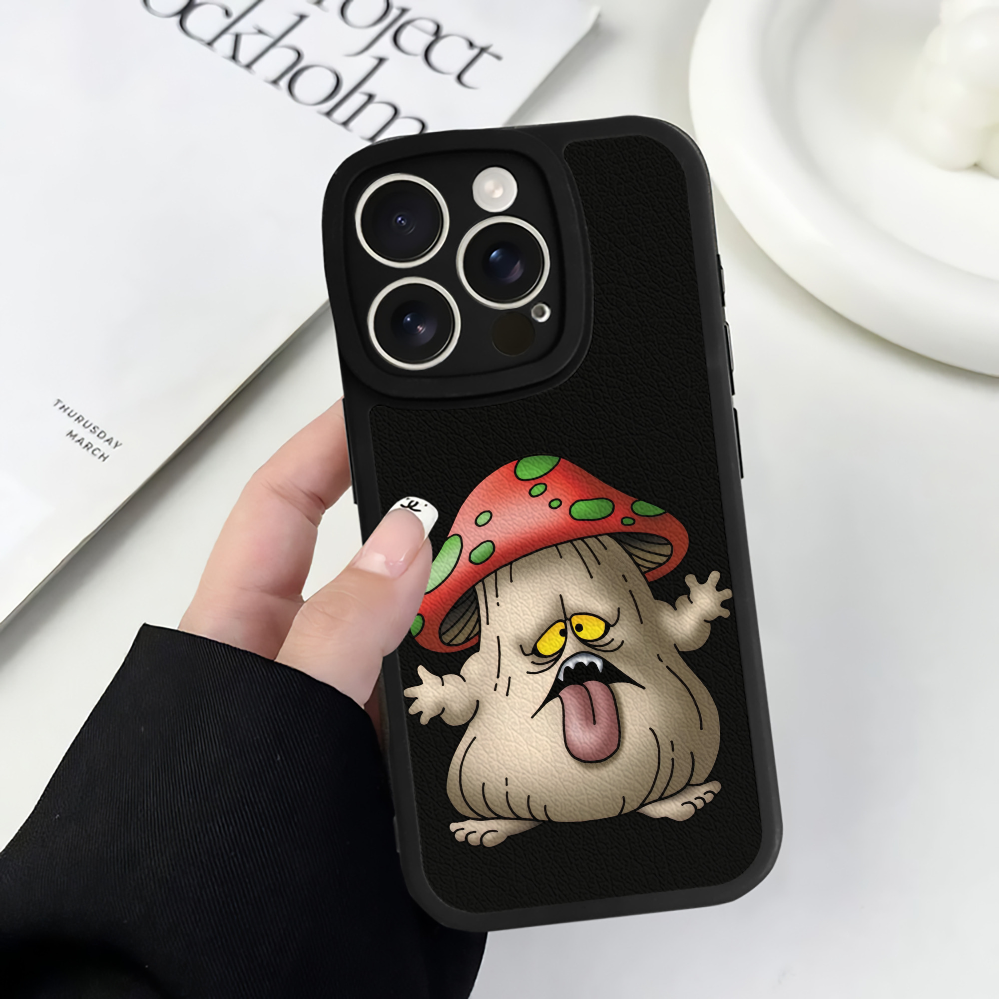 （画像用） ドラゴンクエスト Doragon Kuesuto Dragon Quest 【iPhone 16シリーズ対応】シリコンスマホケース（レザー調） 材質：シリコン